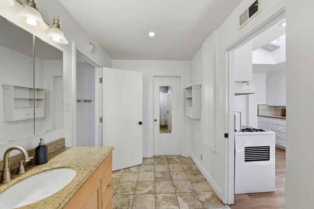 4450 Moddison Ave, Sacramento, CA 95819