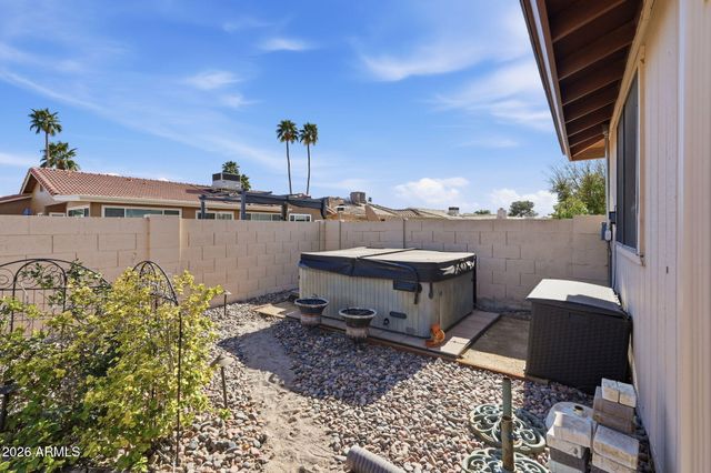 26429 S GREENCASTLE Drive, Sun Lakes, AZ 85248