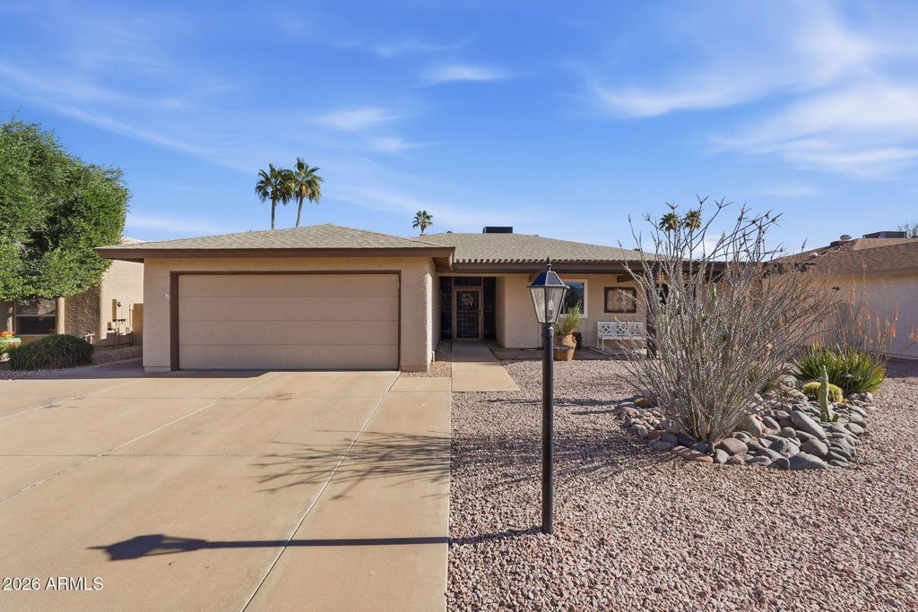 26429 S GREENCASTLE Drive, Sun Lakes, AZ 85248
