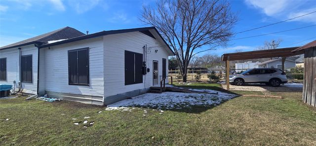 420 W 6th ST, Taylor, TX 76574
