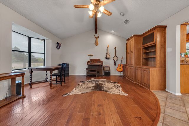 2321 County Road 2360, Decatur, TX 76234