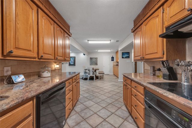 2321 County Road 2360, Decatur, TX 76234