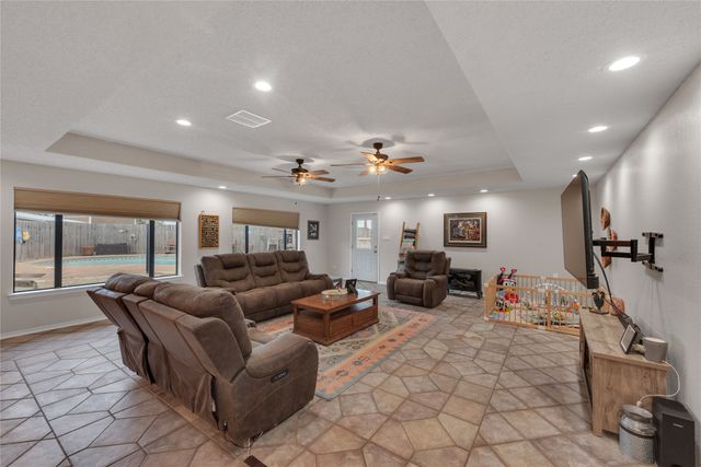 2321 County Road 2360, Decatur, TX 76234