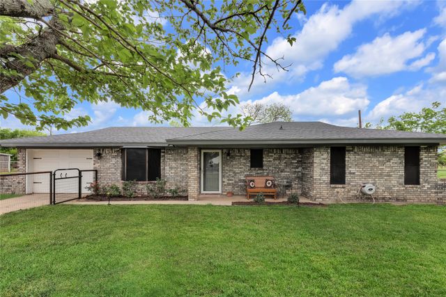 2321 County Road 2360, Decatur, TX 76234