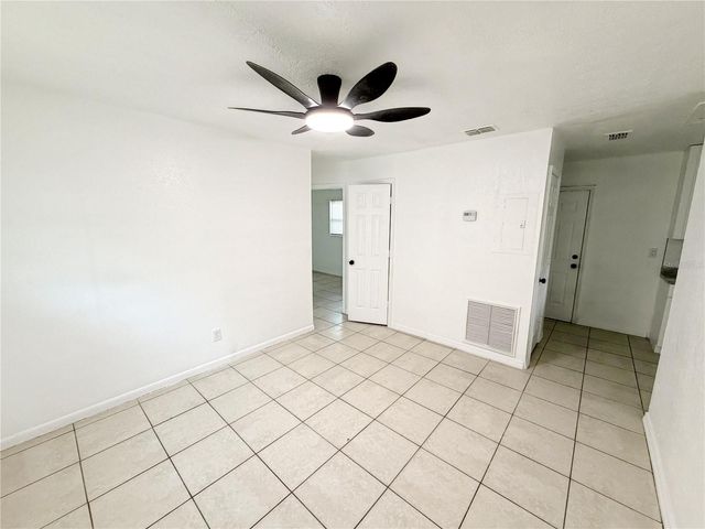 3916 E GENESEE STREET, Tampa, FL 33610