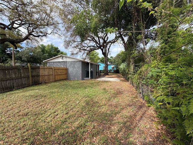 3916 E GENESEE STREET, Tampa, FL 33610