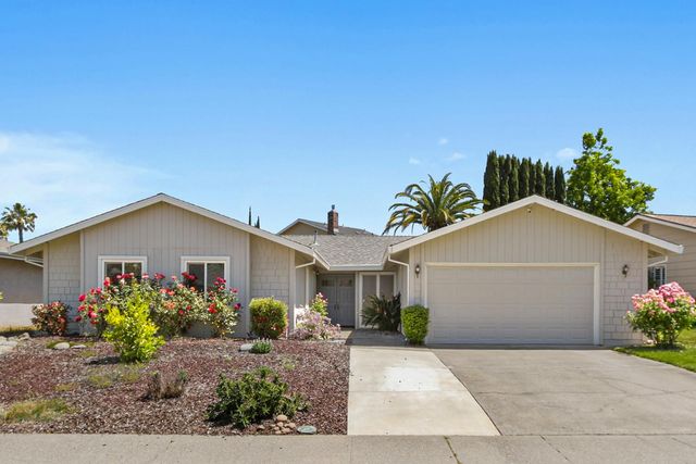 5136 Vista Del Oro Way, Fair Oaks, CA 95628