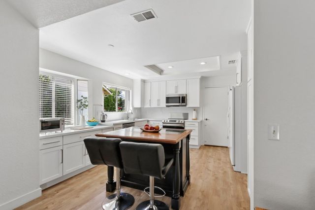 5136 Vista Del Oro Way, Fair Oaks, CA 95628