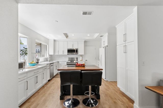 5136 Vista Del Oro Way, Fair Oaks, CA 95628