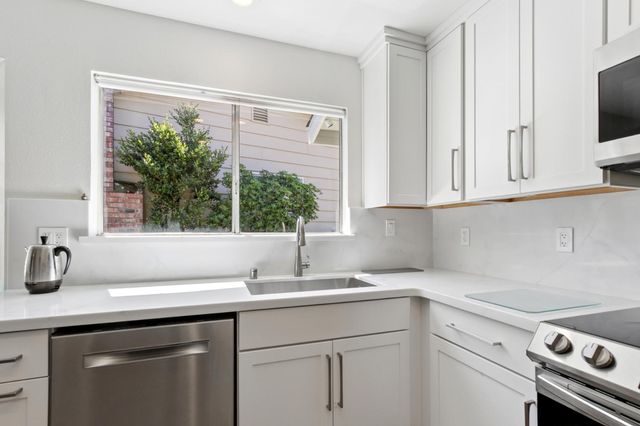 5136 Vista Del Oro Way, Fair Oaks, CA 95628