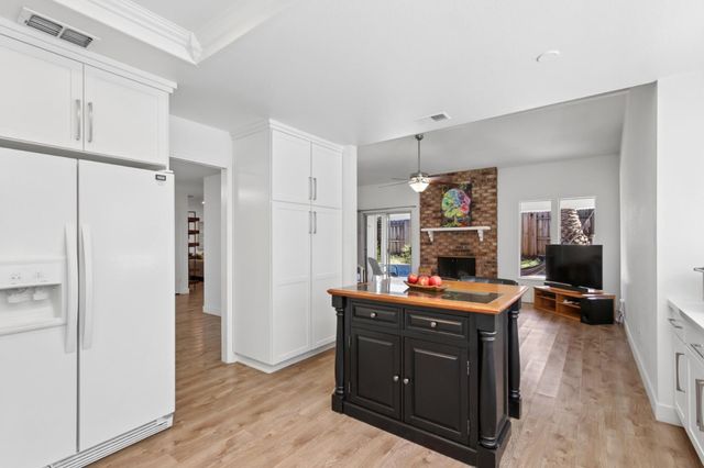 5136 Vista Del Oro Way, Fair Oaks, CA 95628