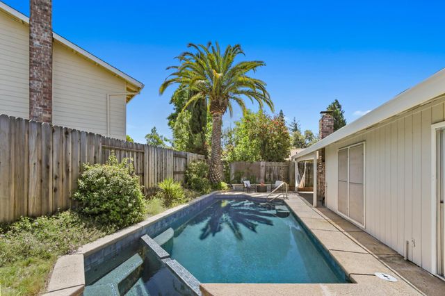 5136 Vista Del Oro Way, Fair Oaks, CA 95628