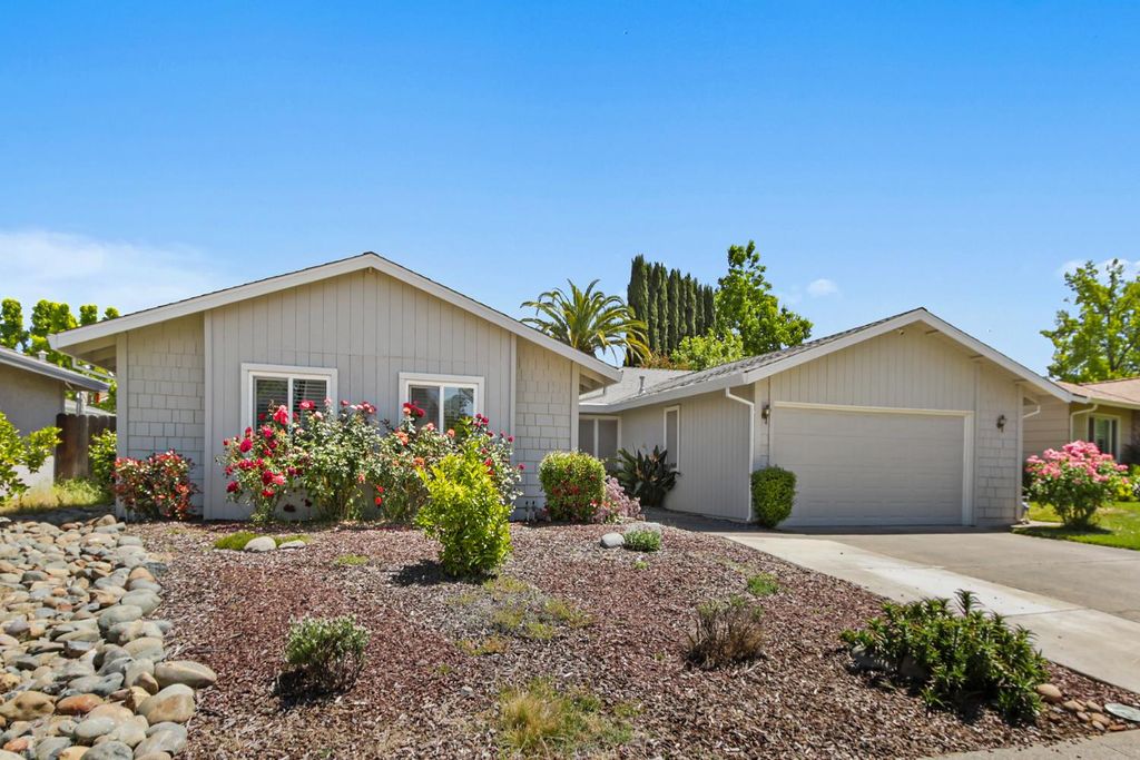 5136 Vista Del Oro Way, Fair Oaks, CA 95628