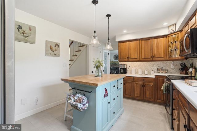 17 DERSTINE RD, Hatfield, PA 19440