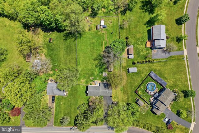 17 DERSTINE RD, Hatfield, PA 19440