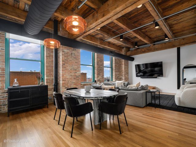 312 N May Street 5G, Chicago, IL 60607