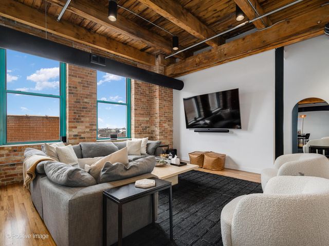 312 N May Street 5G, Chicago, IL 60607