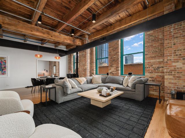 312 N May Street 5G, Chicago, IL 60607