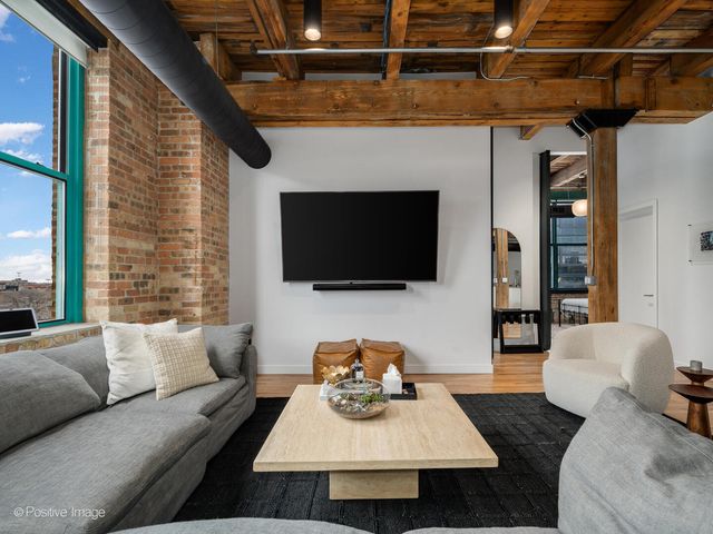 312 N May Street 5G, Chicago, IL 60607