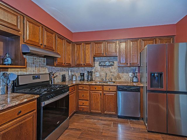 324 Central Dr, Cranberry Twp, PA 16066