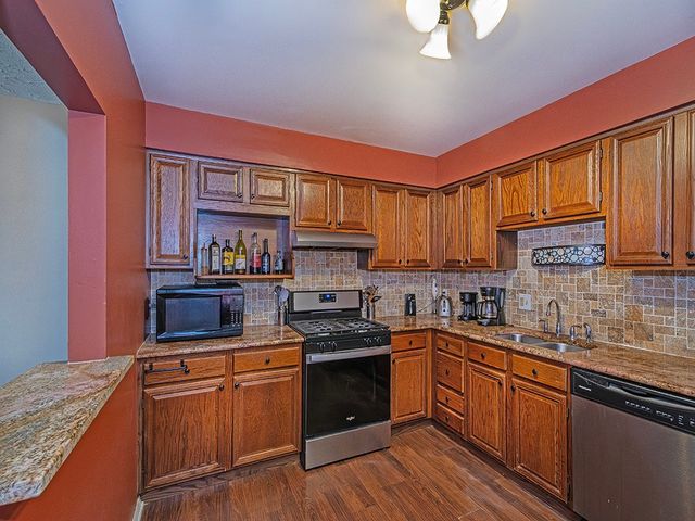 324 Central Dr, Cranberry Twp, PA 16066
