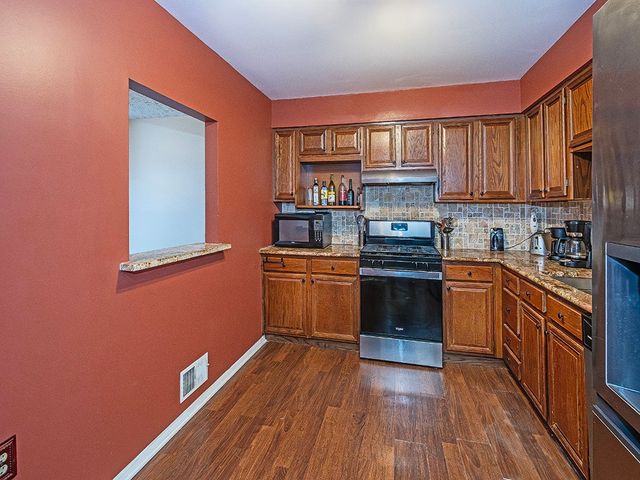 324 Central Dr, Cranberry Twp, PA 16066