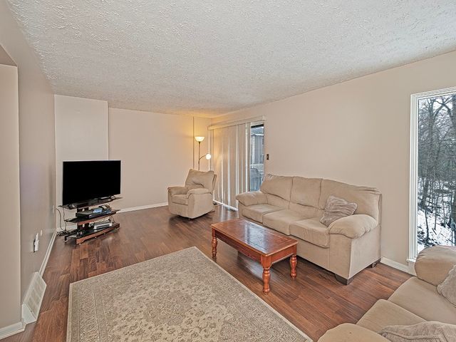 324 Central Dr, Cranberry Twp, PA 16066