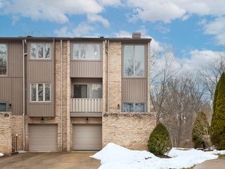 324 Central Dr, Cranberry Twp, PA 16066