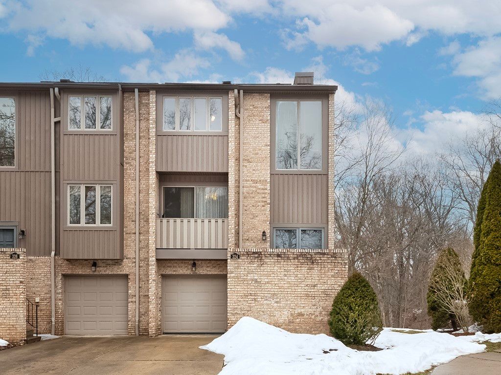 324 Central Dr, Cranberry Twp, PA 16066