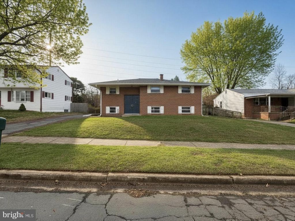 Image 1 of property listing at 303 MACKINTOSH DR, Glen Burnie, MD 21061