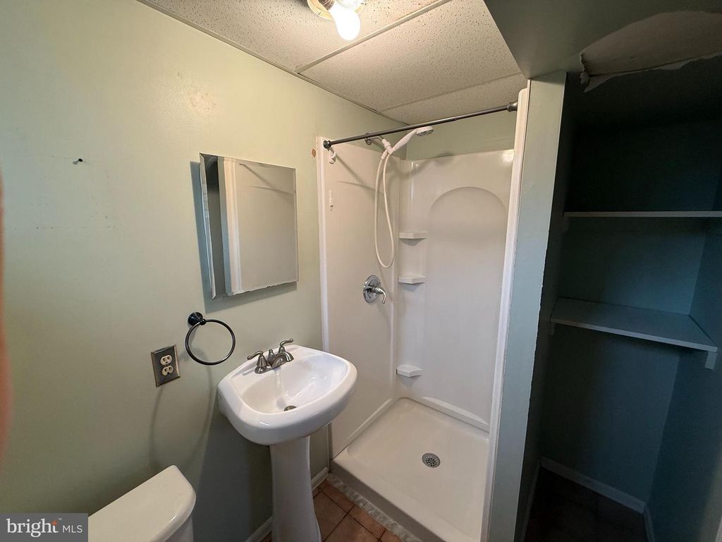 Image 15 of property listing at 303 MACKINTOSH DR, Glen Burnie, MD 21061