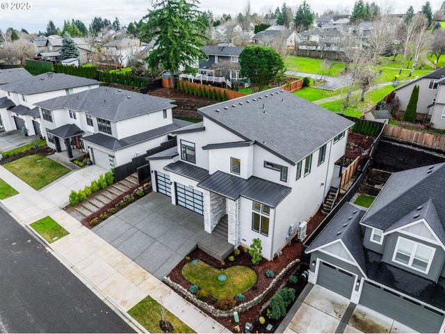 2044 Nw 33RD Way, Camas, WA 98607