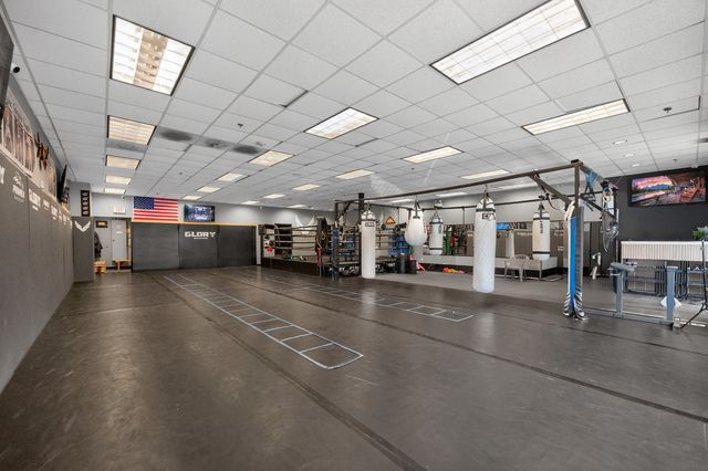 335 W Irving Park Road, Wood Dale, IL 60191
