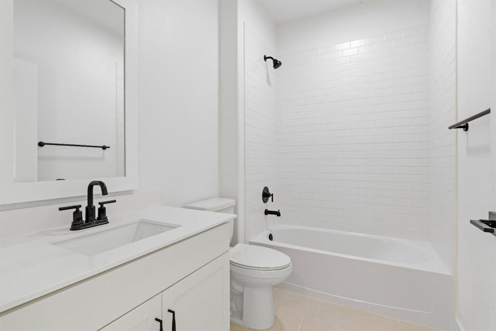 Image 19 of property listing at 8069 Cottonwood Drive, Friant, CA 93626