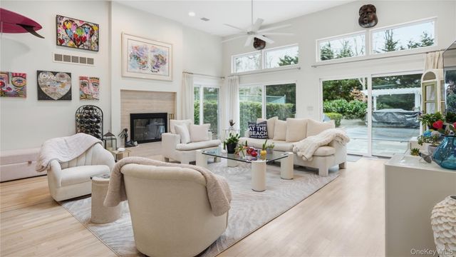 15 Blueberry Lane, Quogue, NY 11959