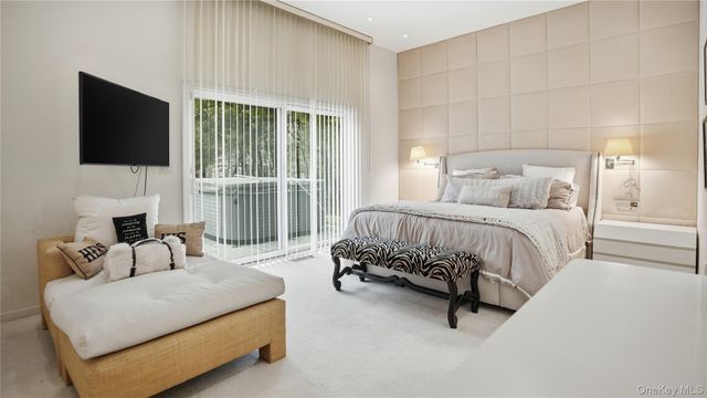 15 Blueberry Lane, Quogue, NY 11959