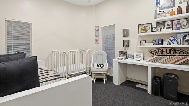 15 Blueberry Lane, Quogue, NY 11959