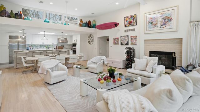 15 Blueberry Lane, Quogue, NY 11959