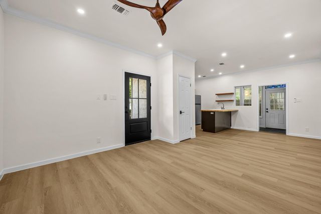1307 Kinney Ave, Austin, TX 78704