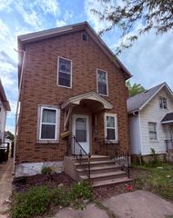 825 N Broadway Street, Joliet, IL 60435