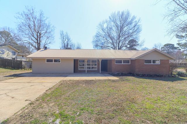 1305 Rosemond, Jonesboro, AR 72401