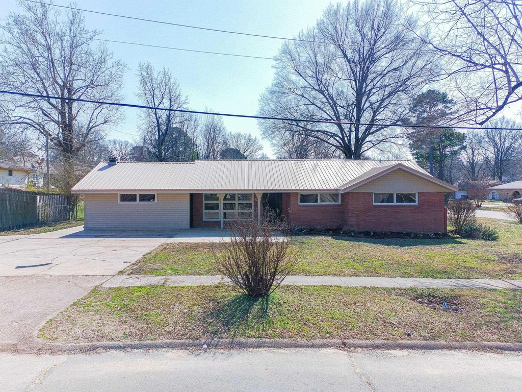 1305 Rosemond, Jonesboro, AR 72401