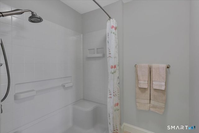 461 Bank Street 606, New London, CT 06320