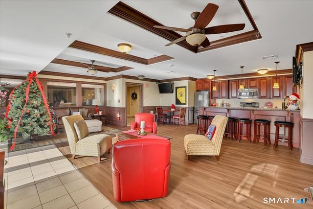 461 Bank Street 606, New London, CT 06320