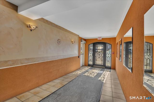 461 Bank Street 606, New London, CT 06320