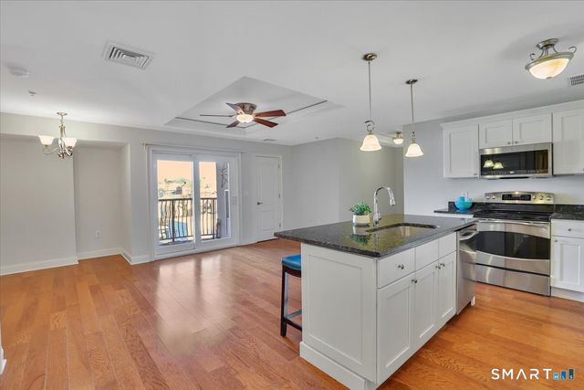 461 Bank Street 606, New London, CT 06320