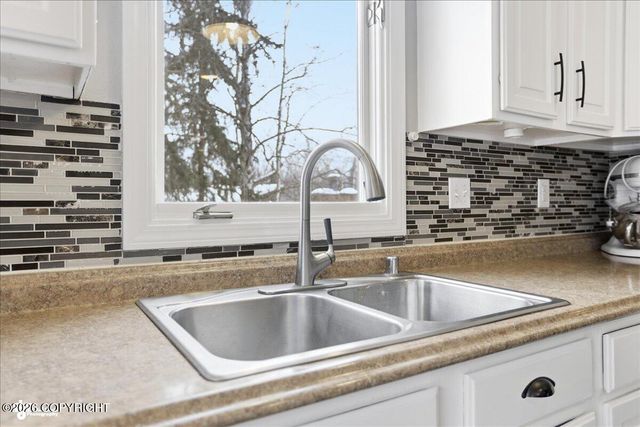 9621 Nizki Circle, Eagle River, AK 99577