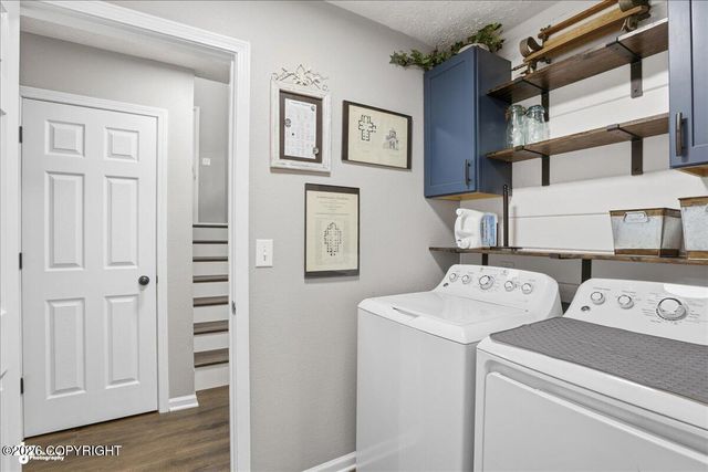 9621 Nizki Circle, Eagle River, AK 99577