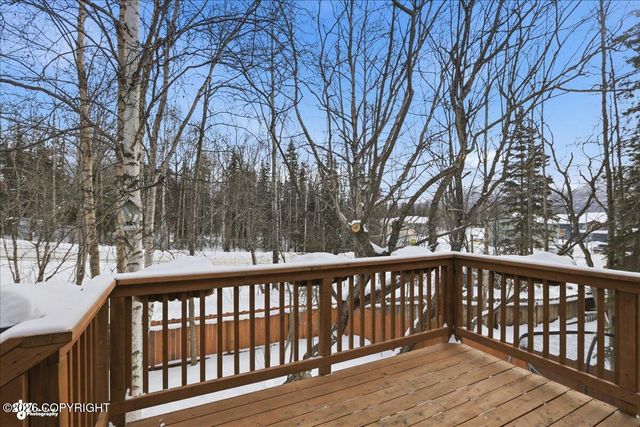 9621 Nizki Circle, Eagle River, AK 99577