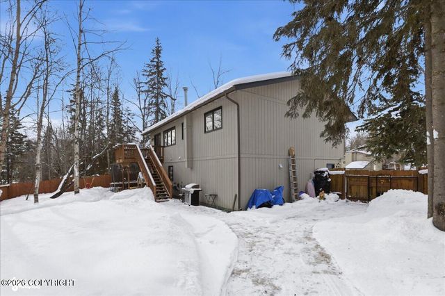 9621 Nizki Circle, Eagle River, AK 99577